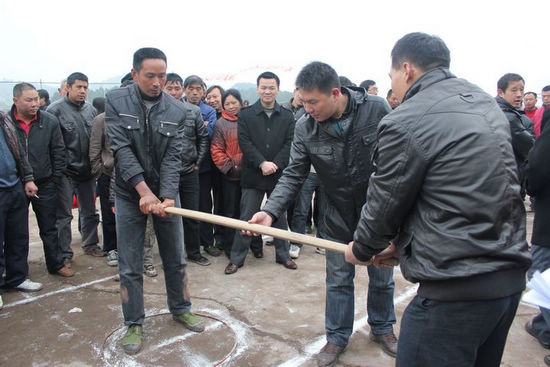 立石镇:农民运动会趣味多多(图5) 立石镇:农民运动会趣味多多(图5)