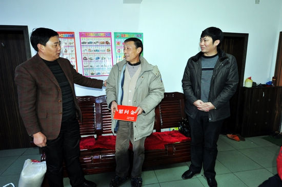 泸县开展“领导挂点、部门包村、干部帮户”活动(图6)