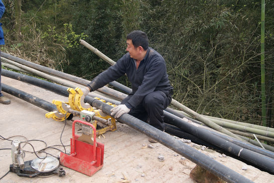 大石乡：农村安全饮水主体工程竣工(图1)