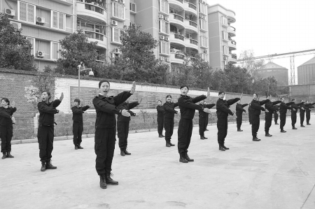 内江秘训&nbsp;川南首支女子特勤队(图3)