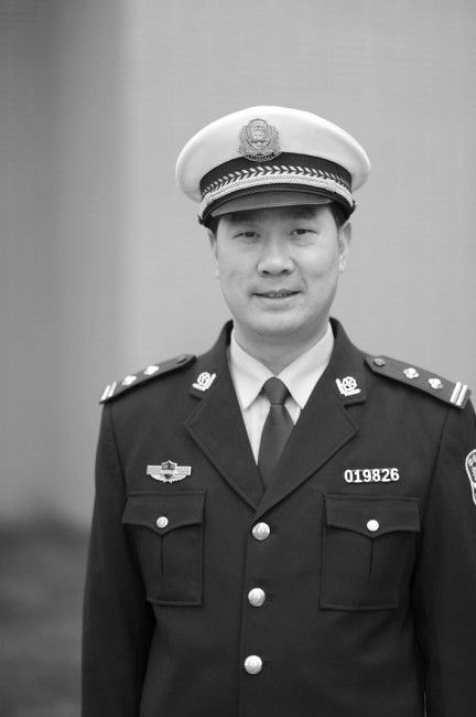 泸县、自贡部分交警获省公安厅交警总队表彰