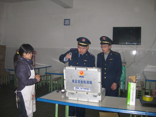 石宝工商所：快检检出两商户疑似经营陈化粮