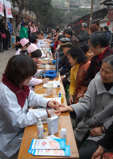 九三学社泸州市委科普“三进”活动进社区(图4)