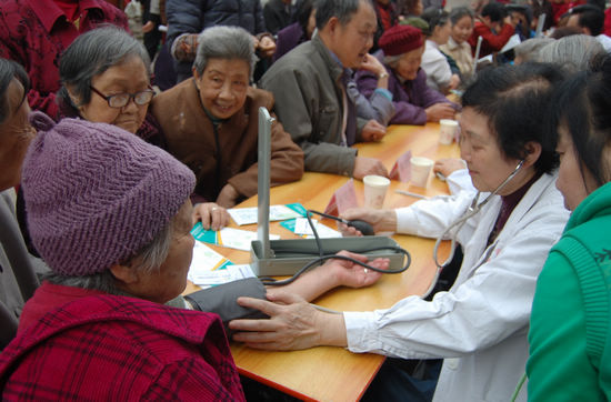 九三学社泸州市委科普“三进”活动进社区(图3)