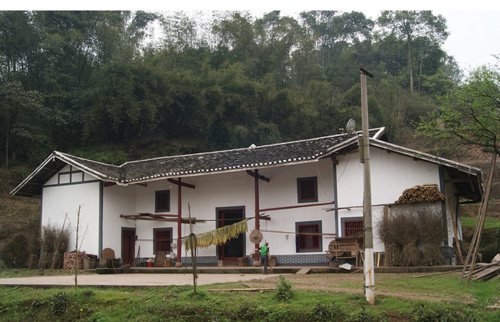 大石乡：农房穿上“新衣裳”(图1)