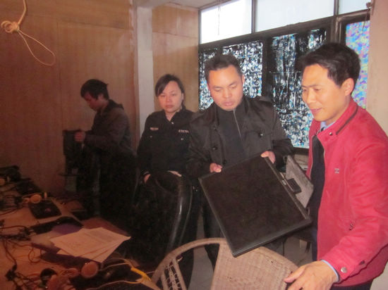 高坝工商两次出击&nbsp;“躲猫猫”&nbsp;黑网吧遭了(图1)