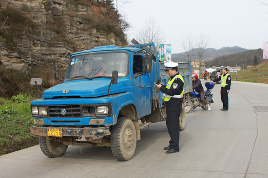 叙永县摩托车集中整治成效明显(图1)