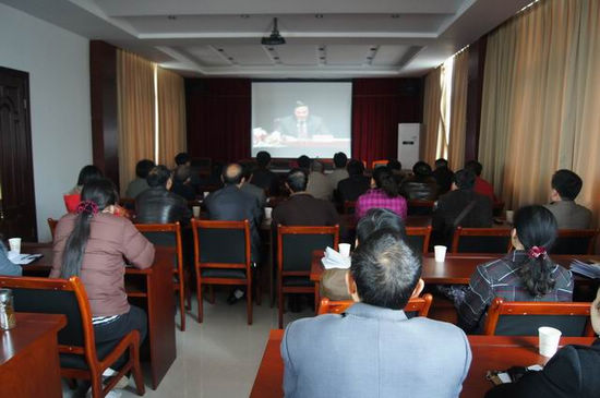 太伏镇：看“报告”&nbsp;鼓士气