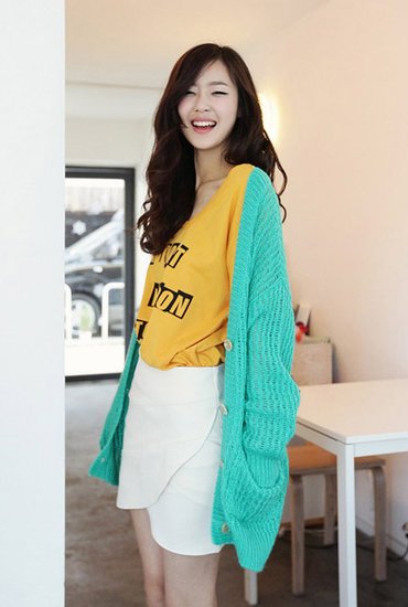 打底衫+半身裙 换季越穿越漂亮(图3) 打底衫+半身裙 换季越穿越漂亮(图3)