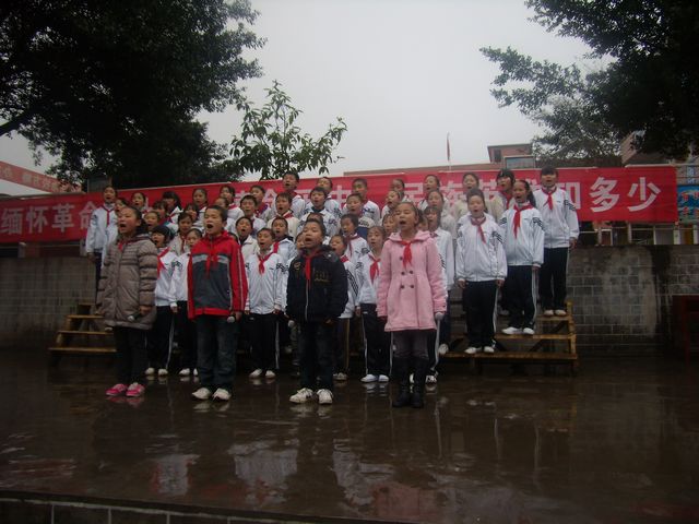 兴隆中心校多形式开展《历史的选择》读书活动(图1) 兴隆中心校多形式开展《历史的选择》读书活动(图1)