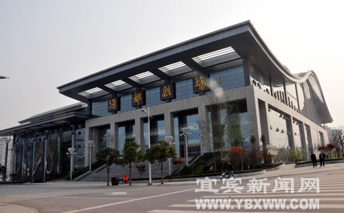 网友质疑新剧场“晒太阳”&nbsp;部门回应未交付(图1)