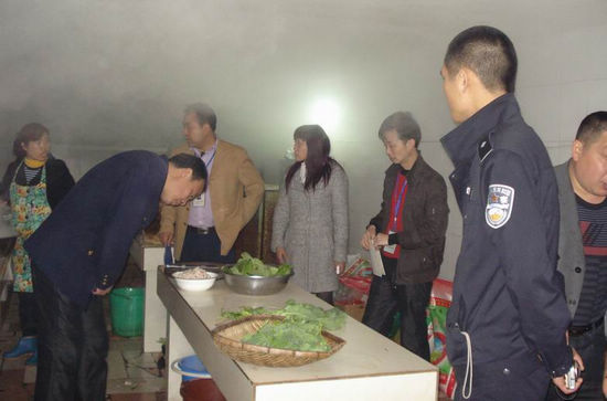 长安乡：开展食品卫生安全检查(图2)