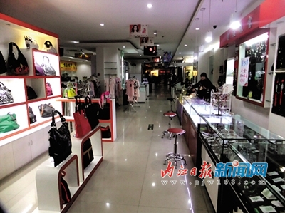 资中“女人世界”商场过半商家欲退场