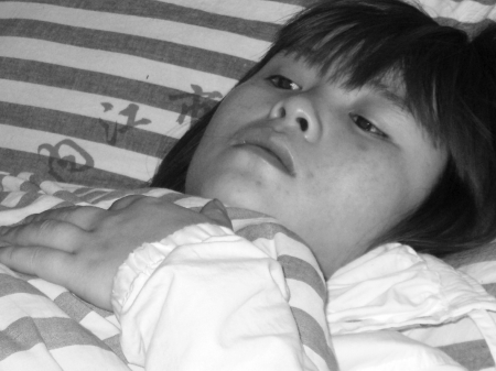 内江：村主任暴打孕妇逼她下跪给父道歉(图1)