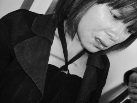 内江：村主任暴打孕妇逼她下跪给父道歉