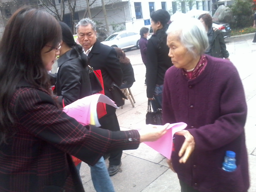 泸州:九三学社开展"科普进社区"大型义诊及讲座活动(图6)