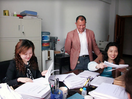 江阳区民政局到通滩镇开展民政专项资金检查(图1) 江阳区民政局到通滩镇开展民政专项资金检查(图1)