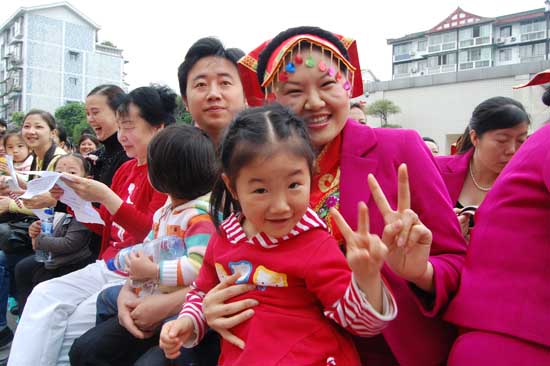 泸医中医院、天立社区激情共唱和谐曲(图5)