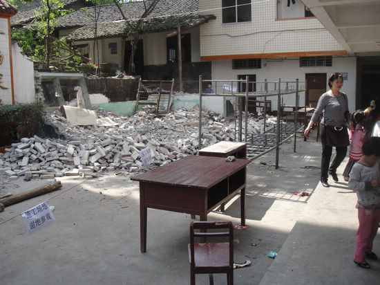 雷厉风行 合江县幼旭学校拆除D级危房(图1) 雷厉风行 合江县幼旭学校拆除D级危房(图1)