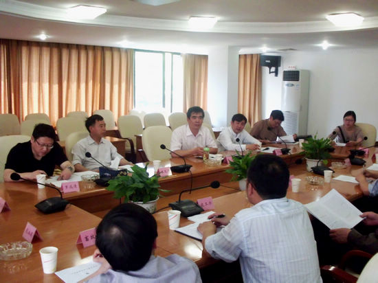 泸州市政协调研考察合江新农村示范片推进工作