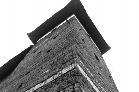 纳溪土碉楼 密道纵横机关重重(图2) 纳溪土碉楼 密道纵横机关重重(图2)