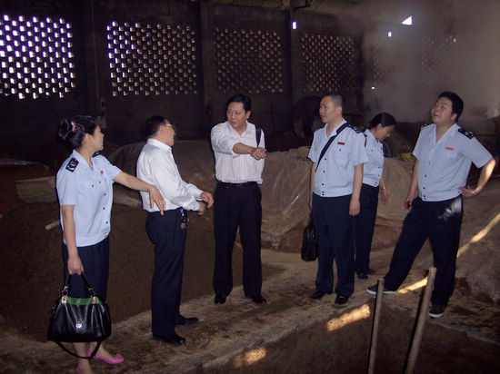 纳溪国税局:税企互动 知识互补(图1) 纳溪国税局:税企互动 知识互补(图1)