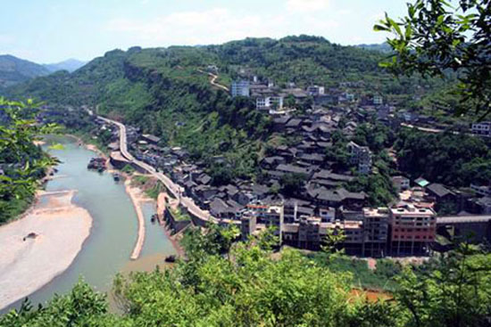 万名游客游古蔺太平古镇(图1)
