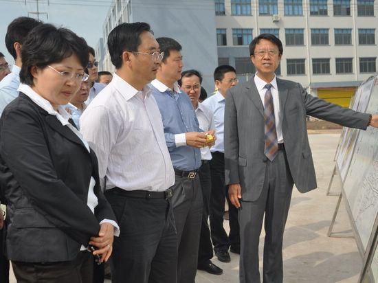 泸州市市委书记朱以庄到龙马潭区调研(图4)