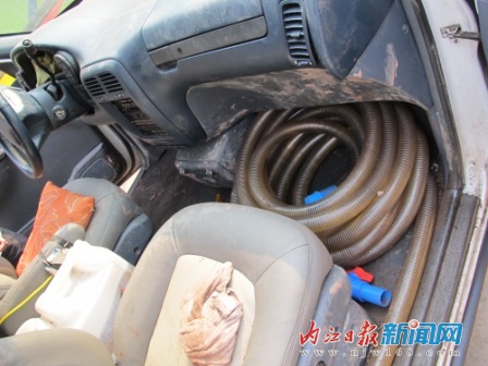 内江市交警截获一辆“偷油婆”改装车(图2)