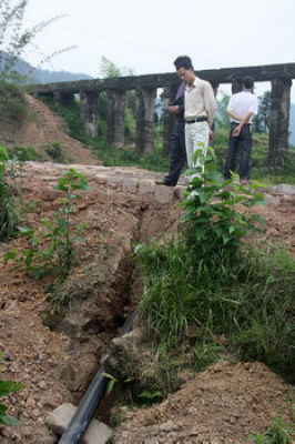 龙车镇：书记率队督查&nbsp;扎实推进安全饮水工程(图2)
