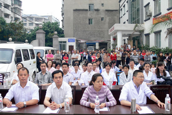 通滩镇：弘扬抗震救灾精神&nbsp;树立白衣天使形象(图1)