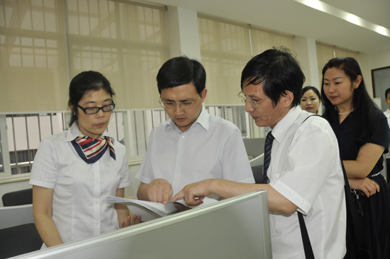 工行泸州分行全省车贷第一名(图1)