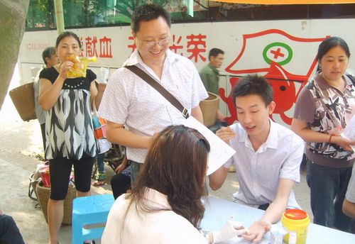 胡市镇：积极开展无偿献血活动(图5)