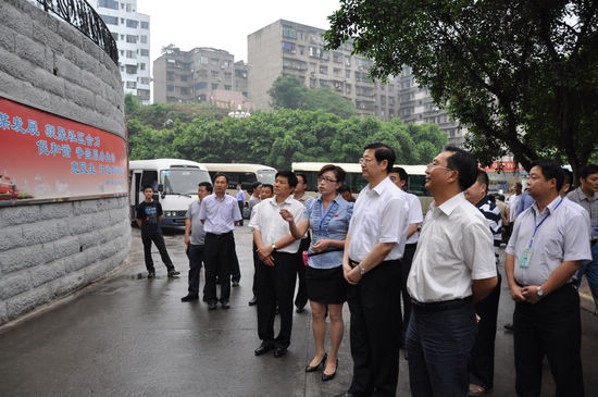 省委政法委书记王怀臣莅临大山坪街道调研(图2)
