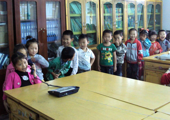 宜宾白花镇幼儿园：特别的“六一”礼物献给孩子