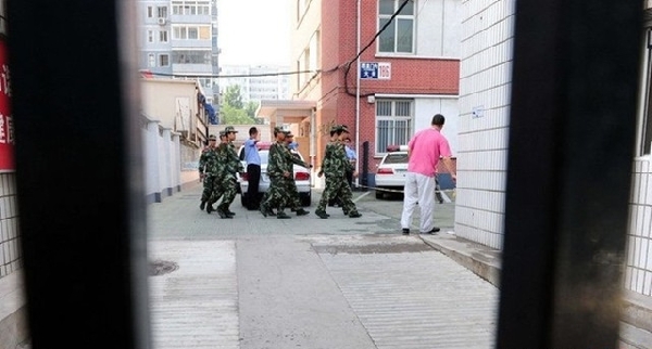 揭秘：高考试卷押送全过程(图6)