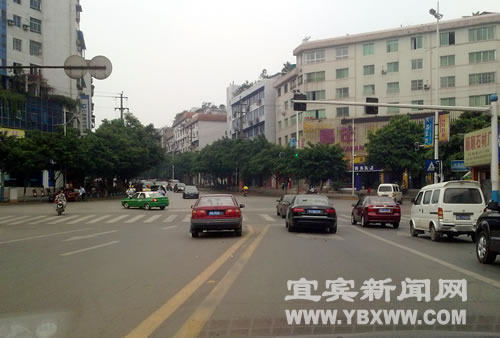 最牛车牌只有三位号 红灯皆为浮云(图2) 最牛车牌只有三位号 红灯皆为浮云(图2)