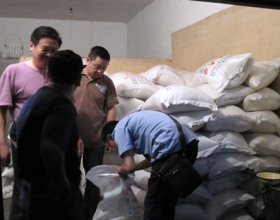 白沙镇：部门联动&nbsp;突击检查食品卫生安全