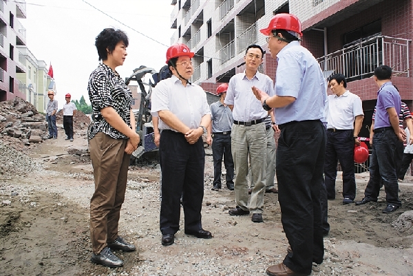 唐利民调研保障性安居工程和垃圾焚烧发电项目建设