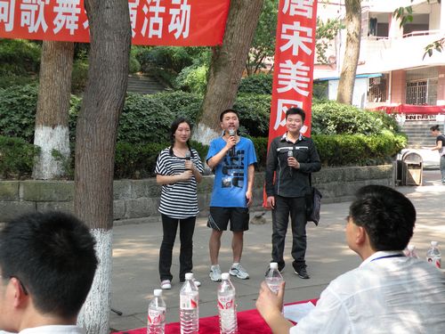 泸县一中开展原创课本剧古诗词歌舞表演活动(图2)
