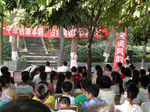 泸县一中开展原创课本剧古诗词歌舞表演活动(图3)