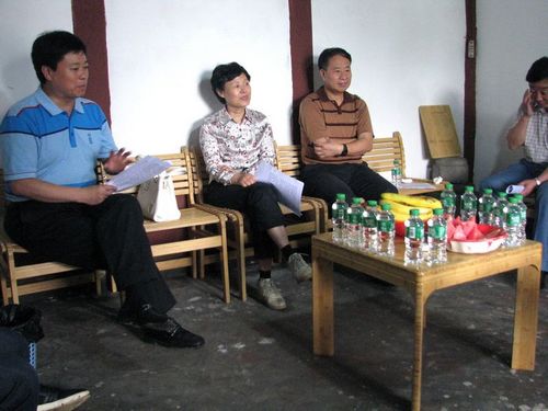 省人大视察水尾镇新农村建设&nbsp;慰问少数民族困难群众(图1)