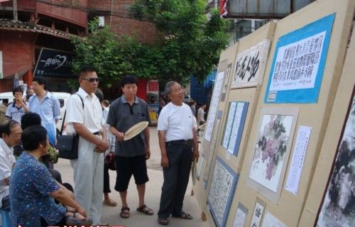 泸州:合江退休教师义务举办书画展庆祝党的生日(图1) 泸州:合江退休教师义务举办书画展庆祝党的生日(图1)