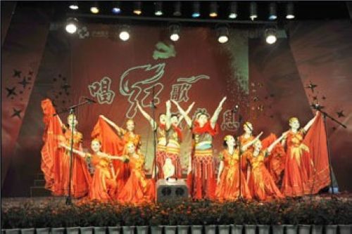 泸医附院举办庆祝建党90周年创先争优表彰活动(图8) 泸医附院举办庆祝建党90周年创先争优表彰活动(图8)