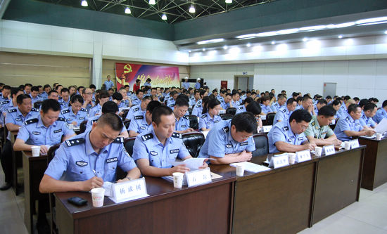 今年上半年 泸州警方破获刑事案件2600多起(图3) 今年上半年 泸州警方破获刑事案件2600多起(图3)