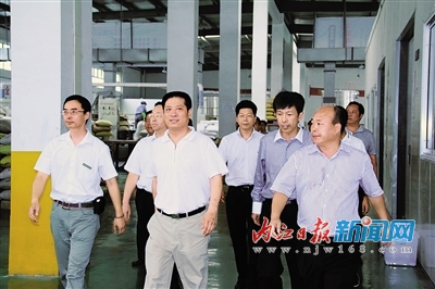 刘成鸣率市党政代表团赴江苏考察学习