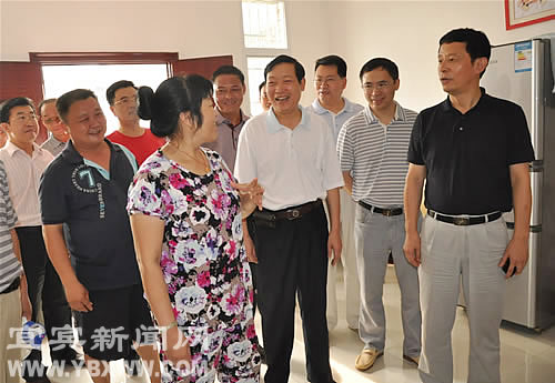 吴光镭:长宁要高举“生态环保”的大旗 抓旅游促发展(图3) 吴光镭:长宁要高举“生态环保”的大旗 抓旅游促发展(图3)