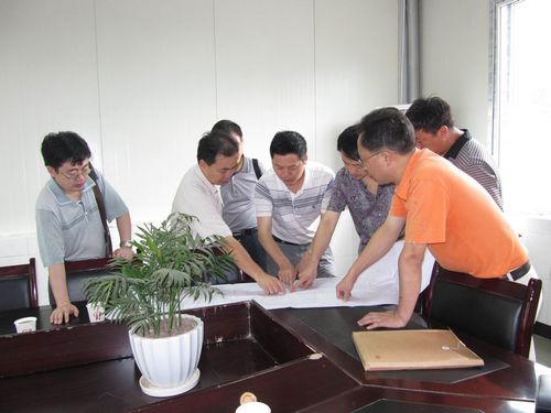 川煤集团副总经济师王昌润到威达威鑫调研(图1) 川煤集团副总经济师王昌润到威达威鑫调研(图1)