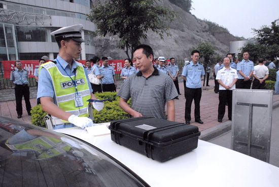 泸州市交警系统召开“警民亲”活动动员会(图5)