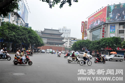 行业面临洗牌 宜宾将迈入多商圈时代(图1) 行业面临洗牌 宜宾将迈入多商圈时代(图1)